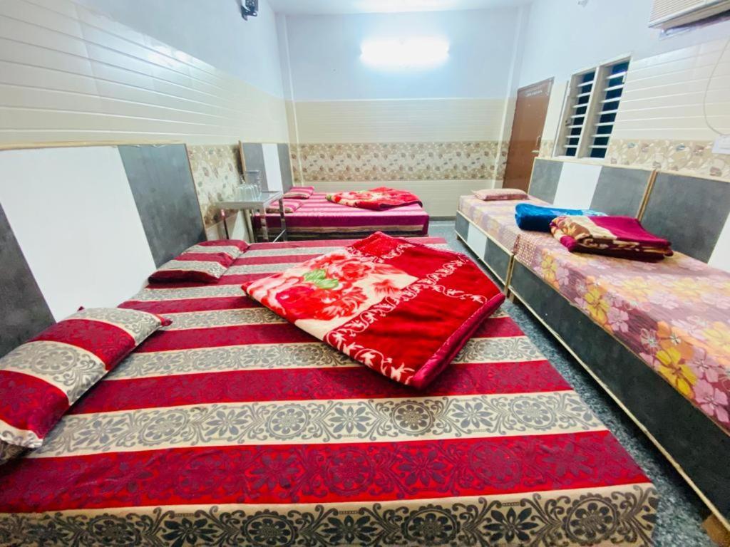فندق Hari Ganga Near By Bus And Railway Station Haridwār المظهر الخارجي الصورة